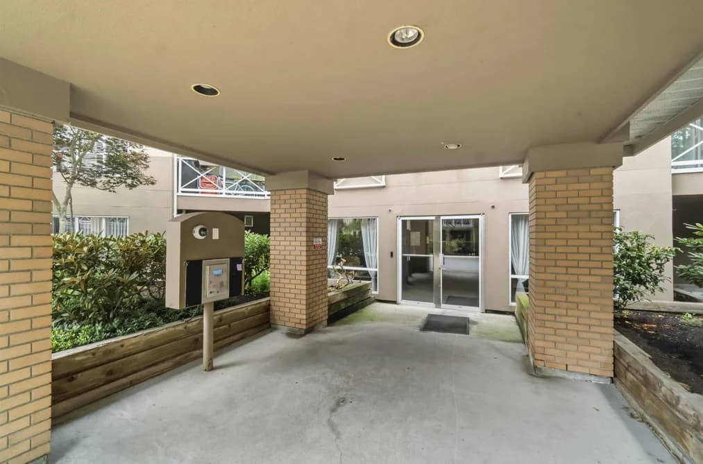 422 2551 PARKVIEW LANE, Port Coquitlam, BC — Residential for Sale - Photo 2