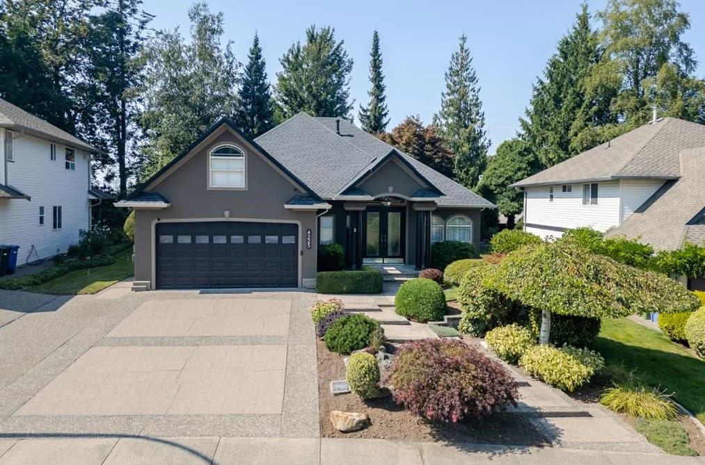 4225 GOODCHILD STREET, Abbotsford, BC — Residential for Sale - Photo 2