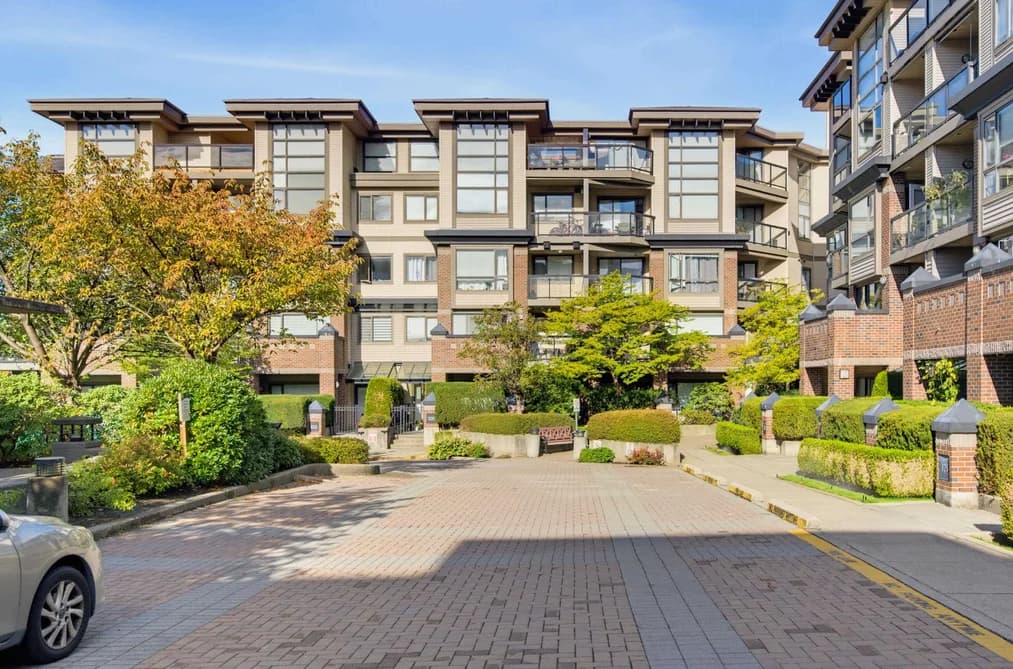 423 10866 CITY PARKWAY, Surrey, BC — Residential for Sale - Photo 2