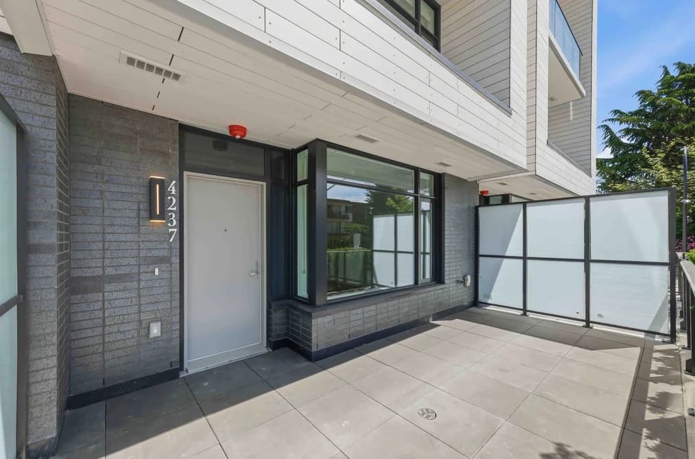 4237 MAYWOOD STREET, Burnaby, BC — Residential for Sale - Main Photo