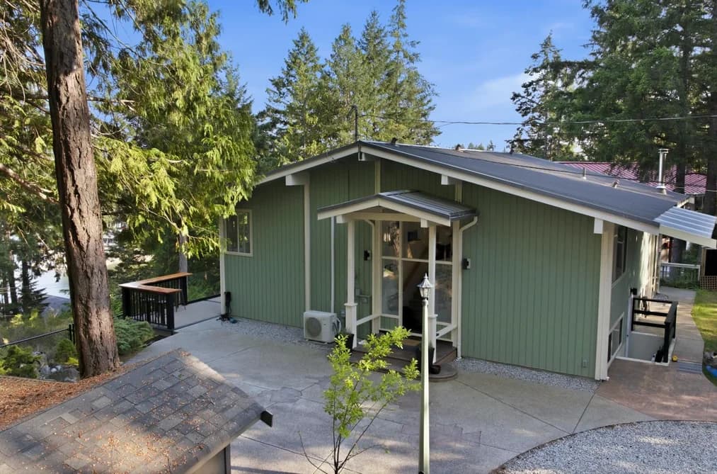4247 FRANCIS PENINSULA ROAD, Madeira Park, BC — Residential for Sale - Photo 2