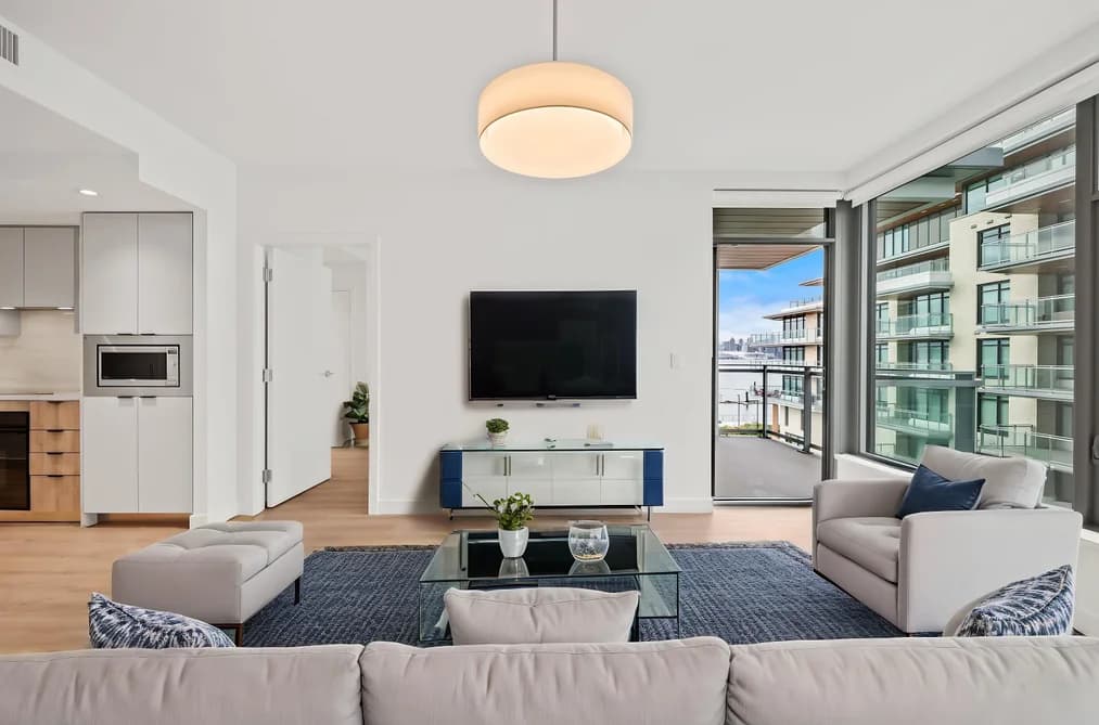 425 755 HARBOURSIDE DRIVE, North Vancouver, BC — Residential for Sale - Photo 2