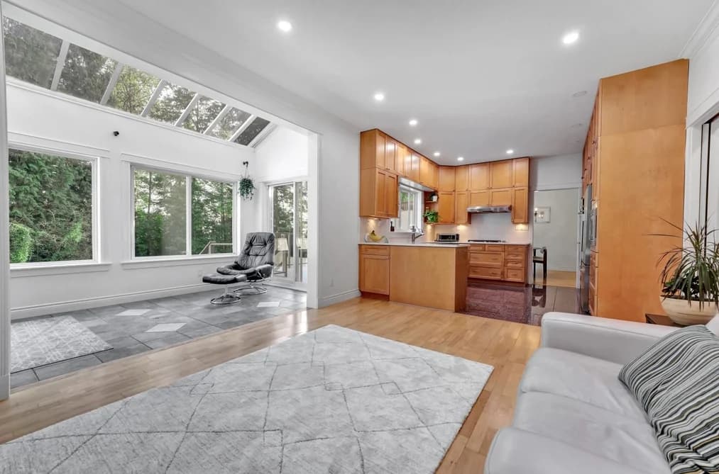 425 TEMPE CRESCENT, North Vancouver, BC — Residential for Sale - Photo 2
