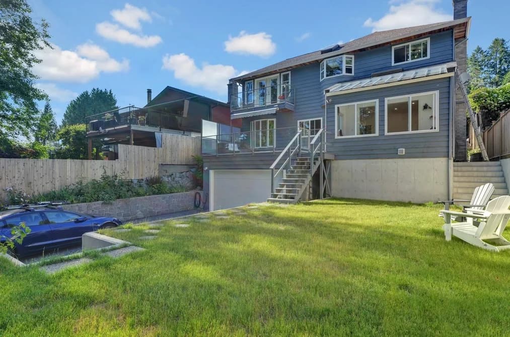 425 TEMPE CRESCENT, North Vancouver, BC — Residential for Sale - Photo 2
