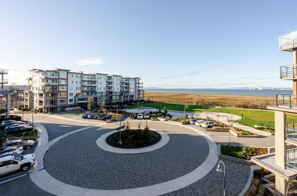 426 2499 RABBIT DRIVE, Tsawwassen, BC — Residential for Sale - Photo 2