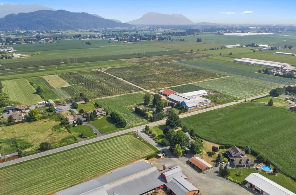42747 KEITH WILSON ROAD, Sardis - Greendale BC V2R 4B3, Sardis - Greendale, BC — Residential for Sale - Photo 2