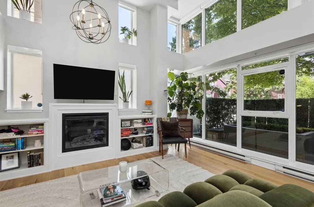 428 HELMCKEN STREET, Vancouver, BC — Residential for Sale - Photo 2