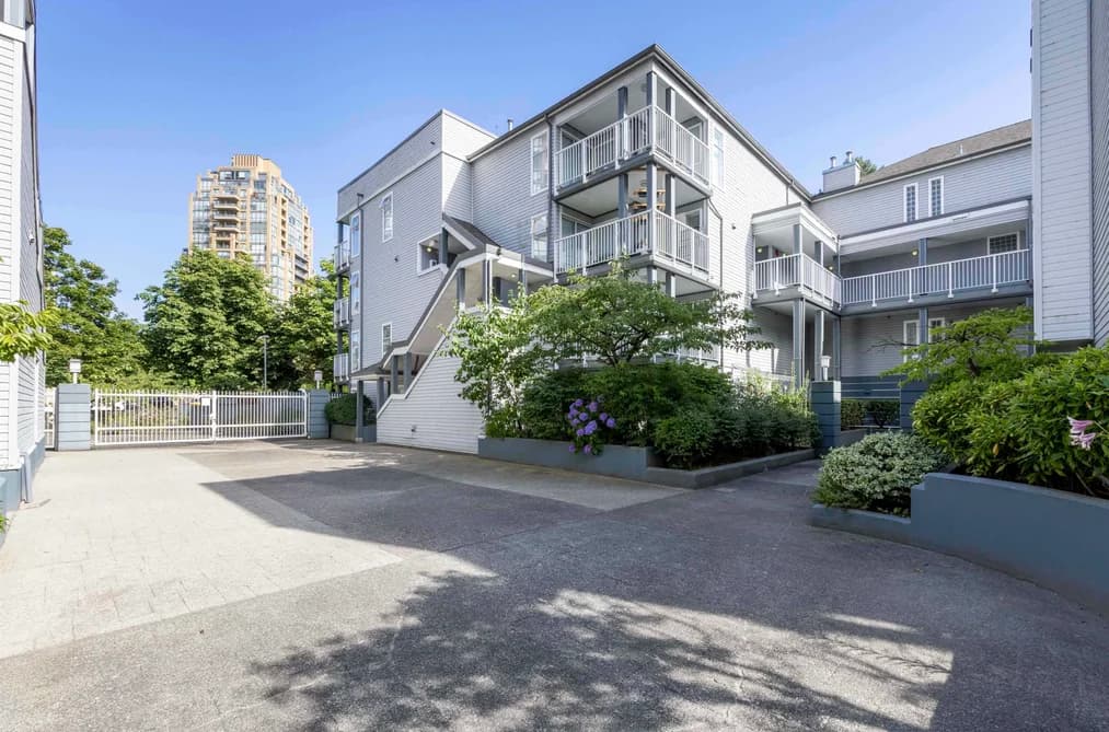 43 7345 SANDBORNE AVENUE, Burnaby, BC — Residential for Sale - Main Photo