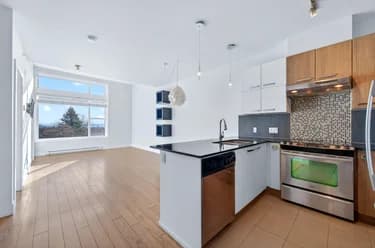 Condo for sale at 430 15956 86a Avenue Surrey British Columbia - MLS: R3095663