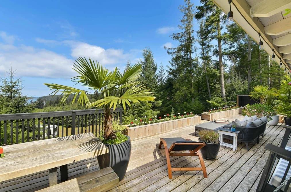 430 MCKERCHER ROAD, Mayne Island, BC — Residential for Sale - Main Photo