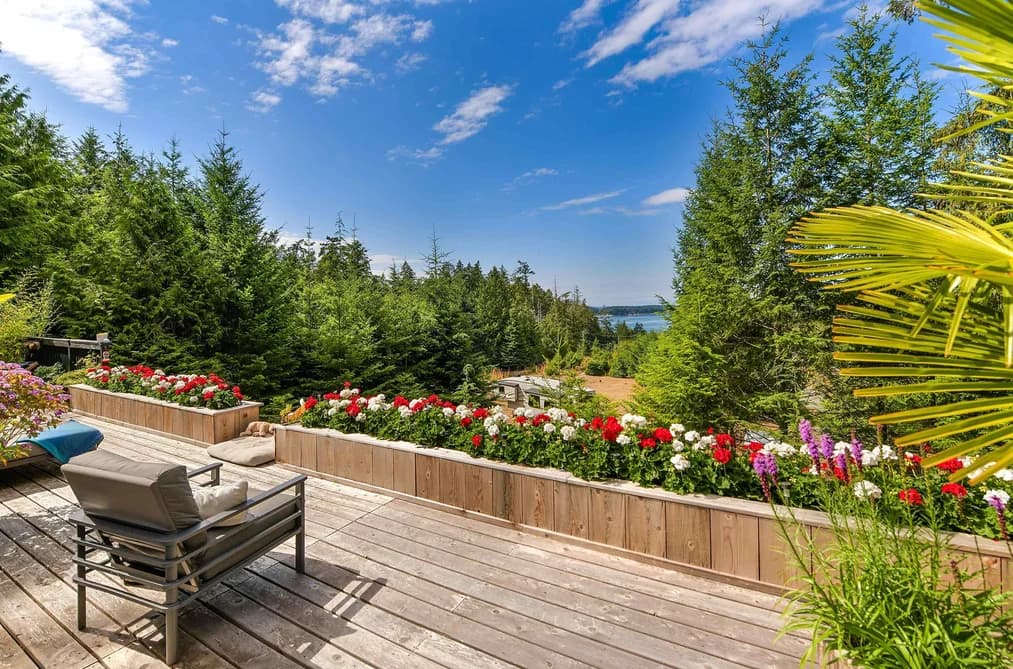 430 MCKERCHER ROAD, Mayne Island, BC — Residential for Sale - Photo 2