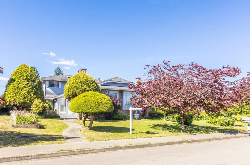431 GLENBROOK DRIVE, New Westminster, BC — Residential for Sale - Photo 2