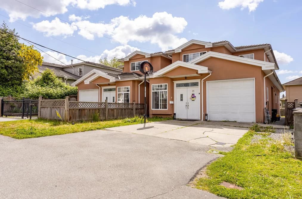 4316 HURST STREET, Burnaby, BC — Residential for Sale - Photo 2