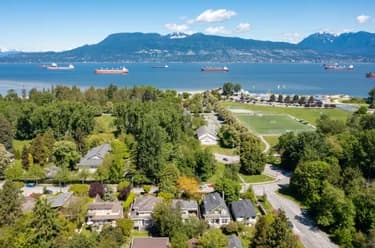 House for sale at 4316 W 2nd Avenue Vancouver British Columbia - MLS: R3123777