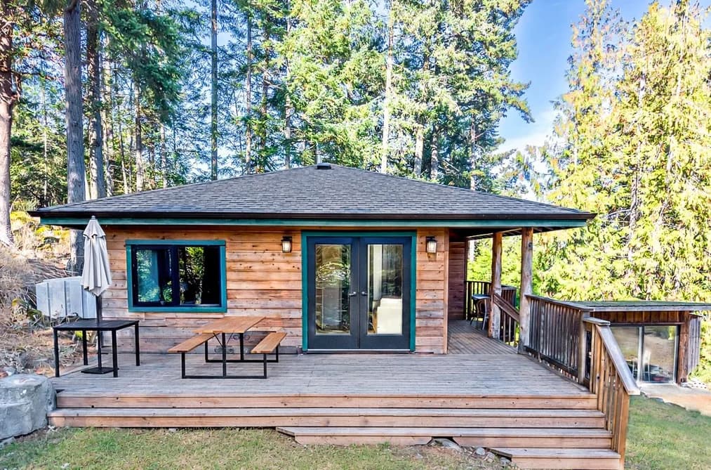 4318 PORT WASHINGTON ROAD, Pender Island, BC — Residential for Sale - Main Photo