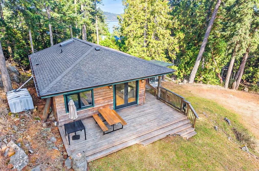 4318 PORT WASHINGTON ROAD, Pender Island, BC — Residential for Sale - Photo 2