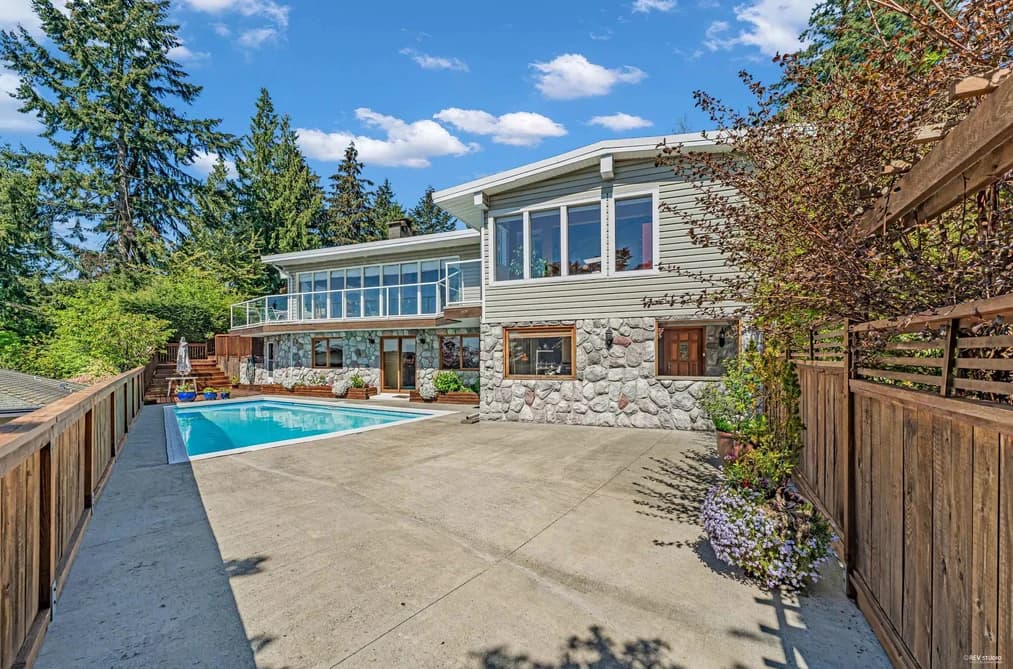 4323 VALENCIA AVENUE, North Vancouver, BC — Residential for Sale - Photo 2