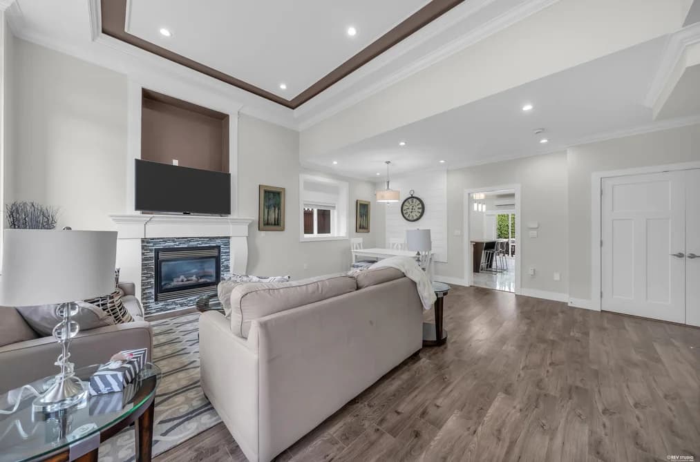 4324 GRETA STREET, Burnaby, BC — Residential for Sale - Photo 2