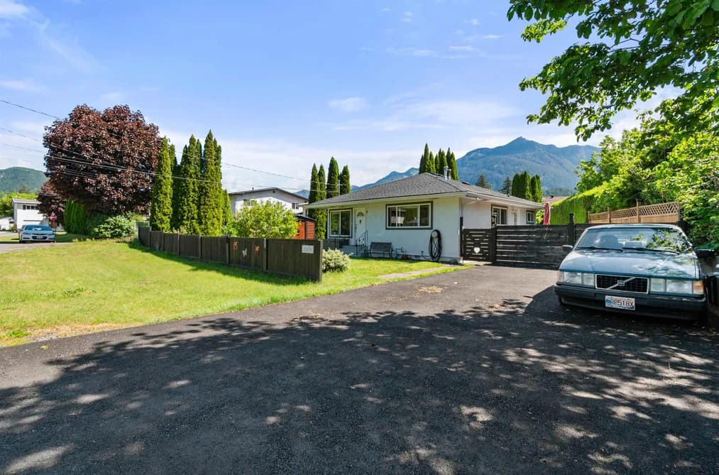 House for sale at 435 Hemlock Avenue Hope British Columbia - MLS: R3126690