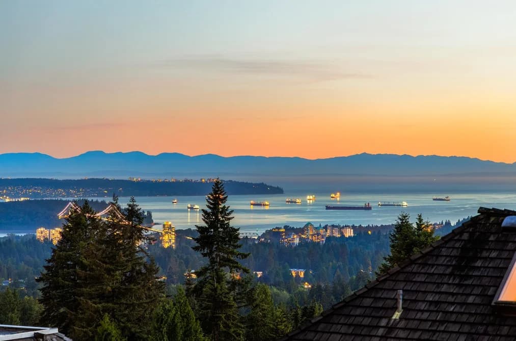 4350 STARLIGHT WAY, North Vancouver, BC — Residential for Sale - Photo 2