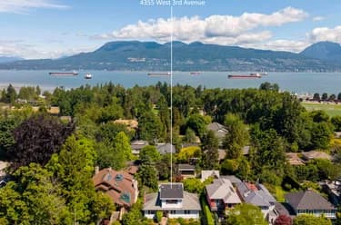 House for sale at 4355 W 3rd Avenue Vancouver British Columbia - MLS: R3145463