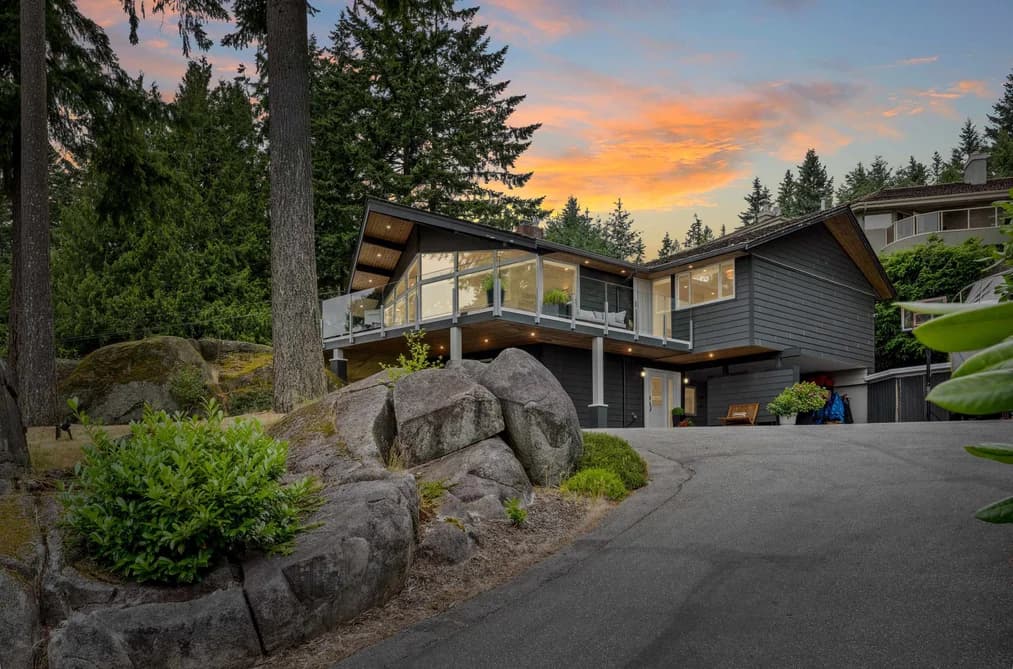 4375 WOODCREST ROAD, West Vancouver, BC — Residential for Sale - Main Photo