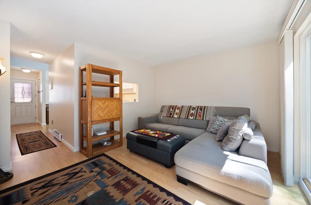 4384 GARDEN GROVE DRIVE, Burnaby, BC — Residential for Sale - Photo 2