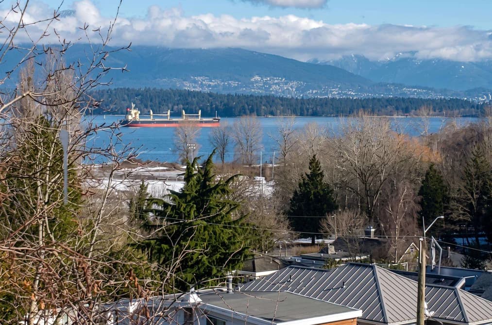 4390 LOCARNO CRESCENT, Vancouver, BC — Residential for Sale - Photo 2