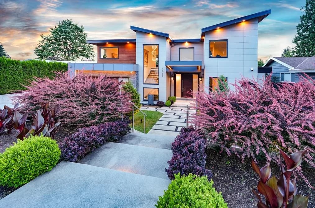 4399 HIGHLAND BOULEVARD, North Vancouver, BC — Residential for Sale - Photo 2