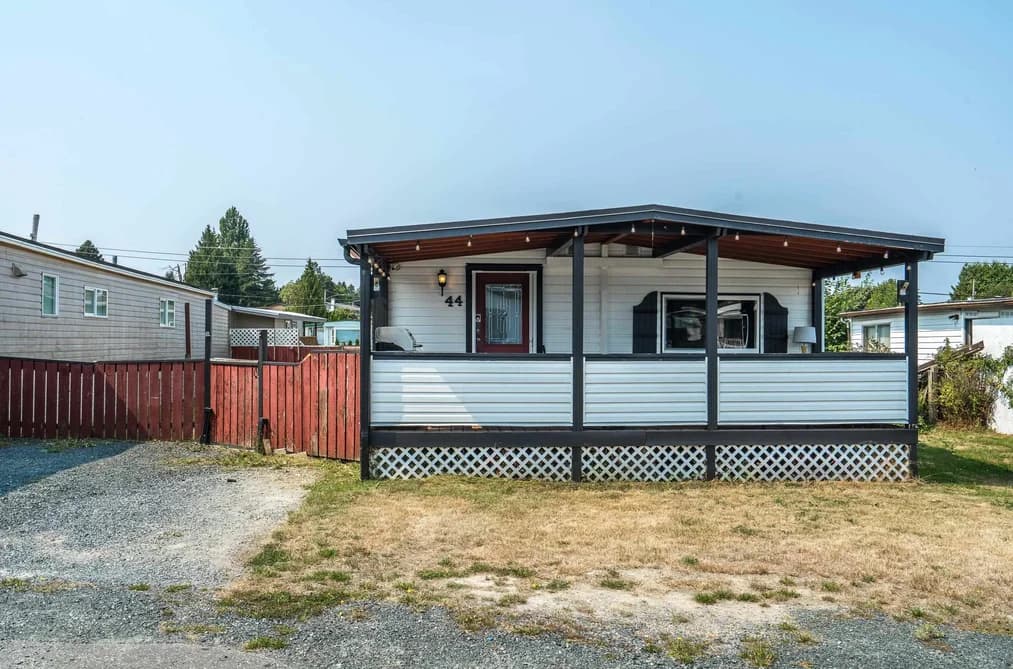 44 26892 FRASER HIGHWAY, Langley, BC — Residential for Sale - Photo 2