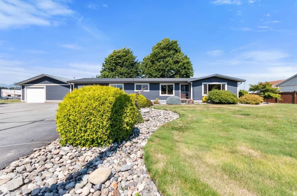 44035 SOUTH SUMAS ROAD, Chilliwack, BC — Residential for Sale - Main Photo