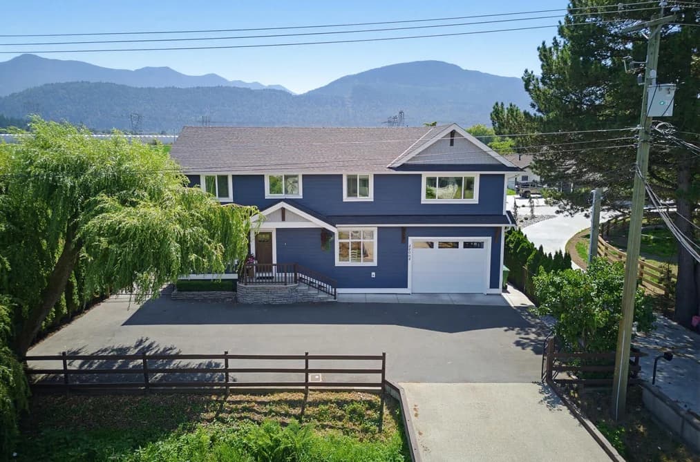 44064 SOUTH SUMAS ROAD, Chilliwack, BC — Residential for Sale - Photo 2