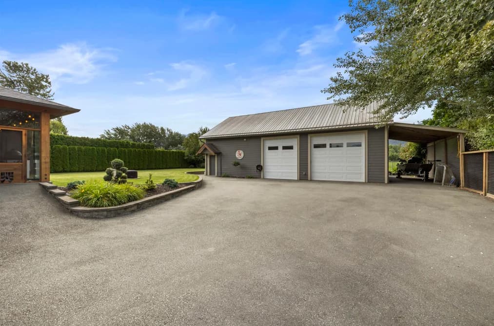 44224 SOUTH SUMAS ROAD, Chilliwack, BC — Residential for Sale - Photo 2