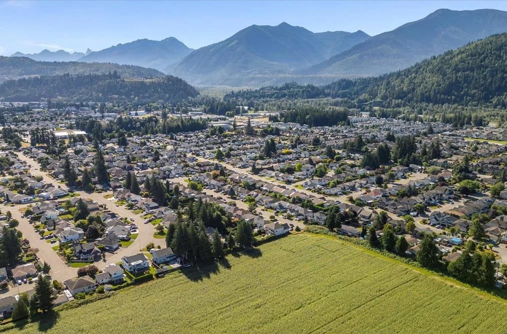 44669 MONTE VISTA DRIVE, Chilliwack, BC — Residential for Sale - Photo 2