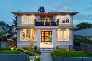 House for sale at 449 E 15th Street North Vancouver British Columbia - MLS: R3130816