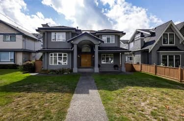 449 E 16th St, North Vancouver, BC - MLS: R3169537