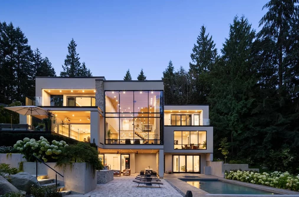 450 MACBETH CRESCENT, West Vancouver, BC — Residential for Sale - Main Photo