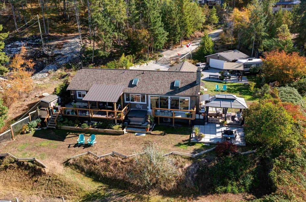 4517 POLLOCK ROAD, Pender Harbour, BC — Residential for Sale - Photo 2