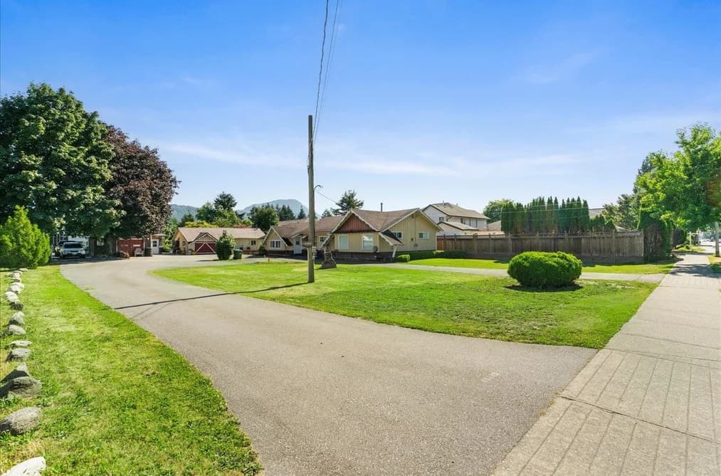 45240 SOUTH SUMAS ROAD, Chilliwack, BC — Residential for Sale - Main Photo