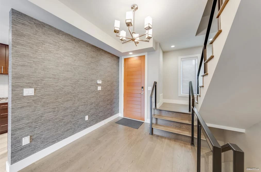 453 13TH STREET, West Vancouver, BC — Residential for Sale - Photo 2