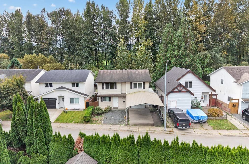 45320 CREEKSIDE DRIVE, Chilliwack, BC — Residential for Sale - Main Photo