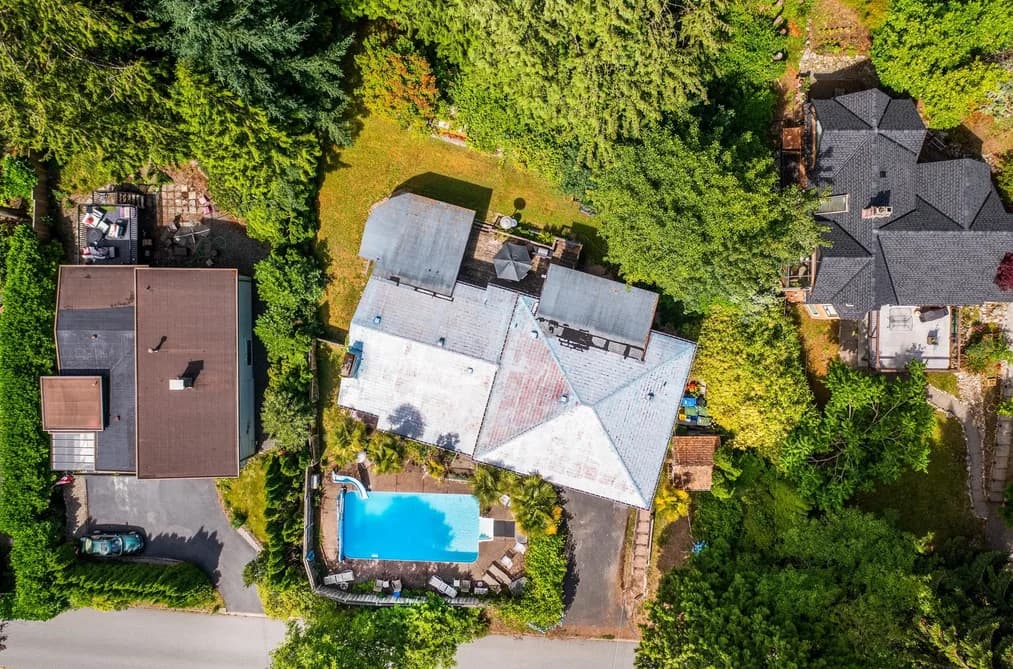 4535 MOUNTAIN HIGHWAY, North Vancouver, BC — Residential for Sale - Photo 2