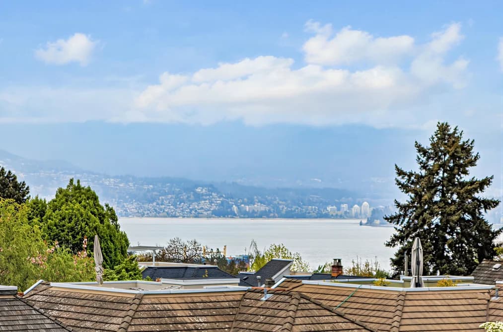 4555 W 9TH AVENUE, Vancouver, BC — Residential for Sale - Photo 2