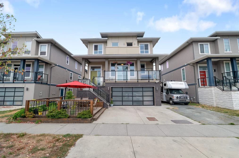 45582 MEADOWBROOK DRIVE, Chilliwack, BC — Residential for Sale - Main Photo