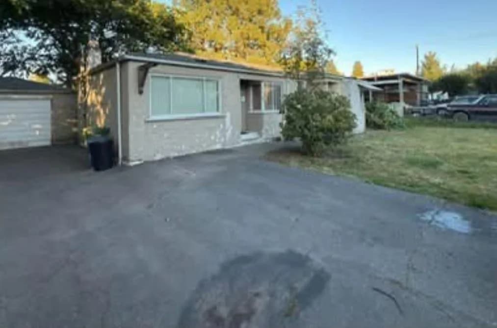45593 KIPP AVENUE, Chilliwack, BC — Residential for Sale - Photo 2