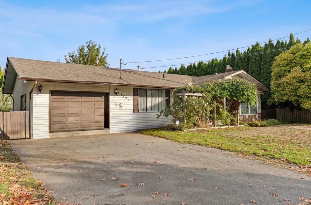 45595 SOUTH SUMAS ROAD, Chilliwack, BC — Residential for Sale - Photo 2