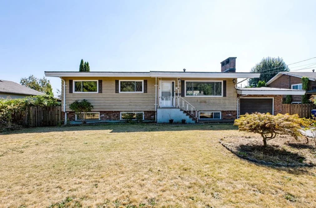 45596 LEWIS AVENUE, Chilliwack, BC — Residential for Sale - Main Photo