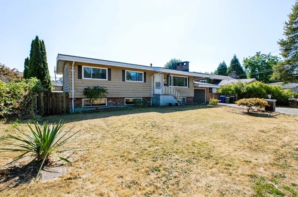 45596 LEWIS AVENUE, Chilliwack, BC — Residential for Sale - Photo 2