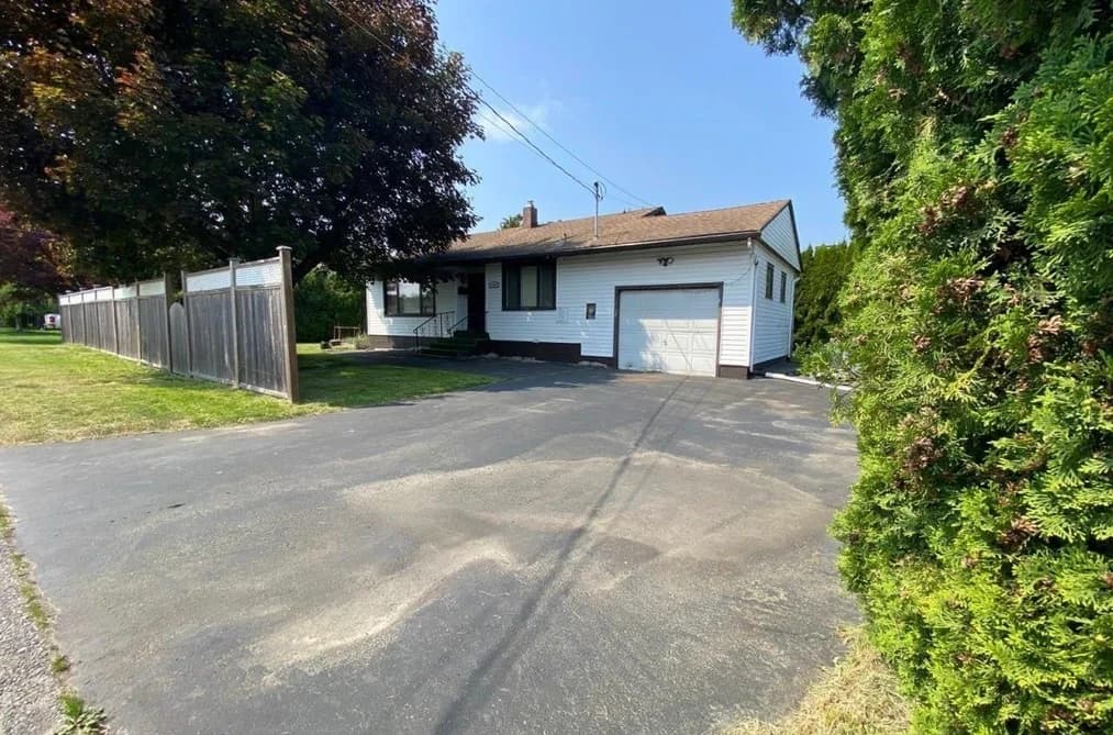 45685 HERRON AVENUE, Chilliwack, BC — Residential for Sale - Main Photo