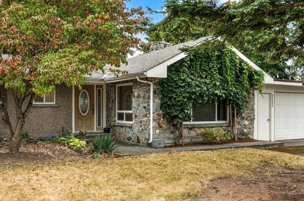 45695 LAURA CRESCENT, Chilliwack, BC — Residential for Sale - Main Photo